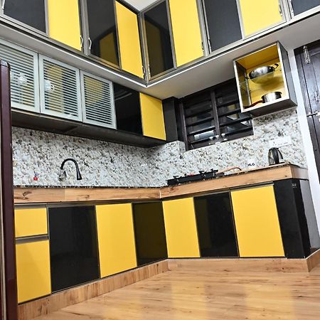 Elamkulam Penthouse - 3Bhk Ac With Kitchen - Kochi Apartment Chottanikara Ngoại thất bức ảnh