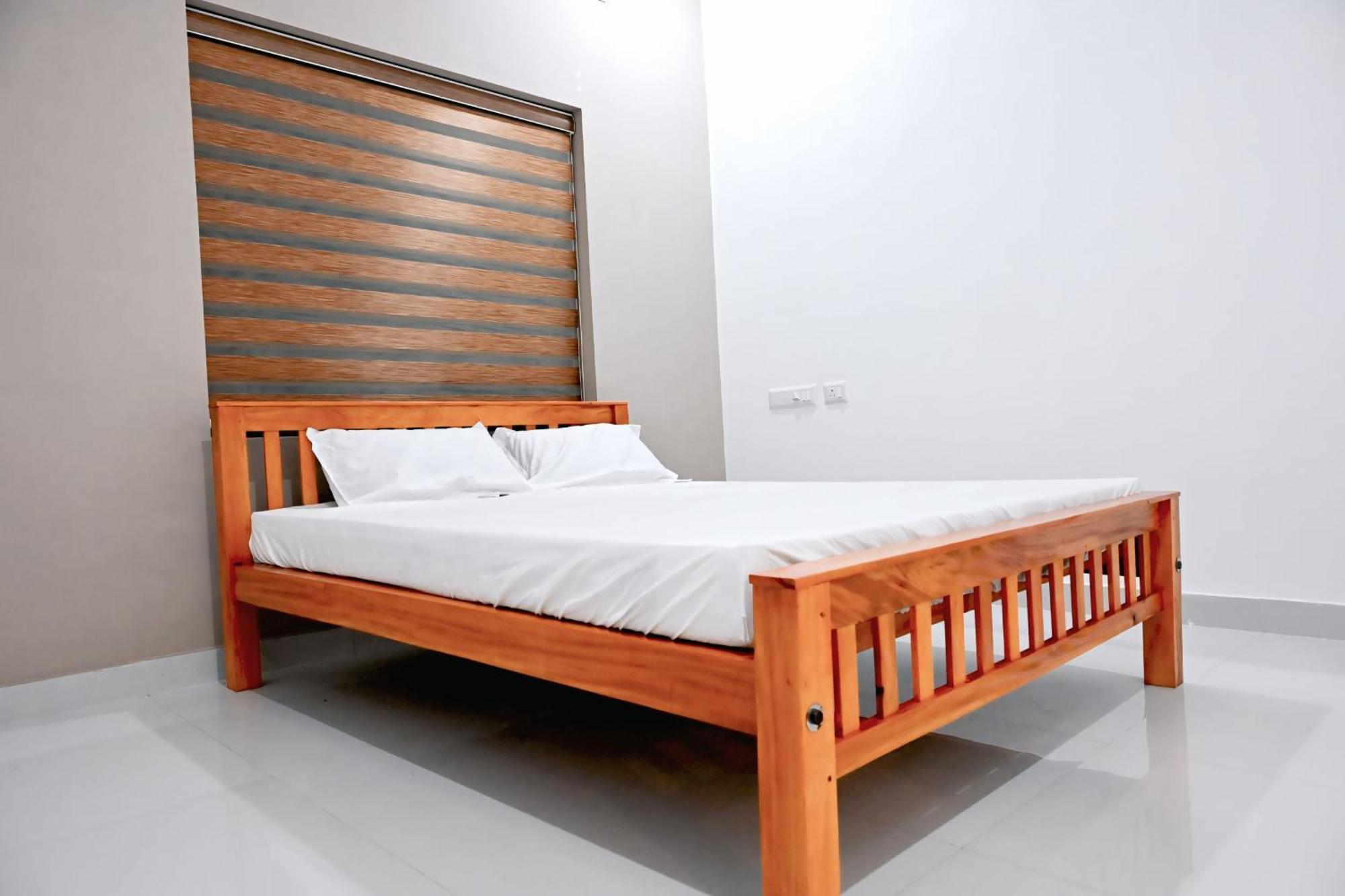 Elamkulam Penthouse - 3Bhk Ac With Kitchen - Kochi Apartment Chottanikara Ngoại thất bức ảnh